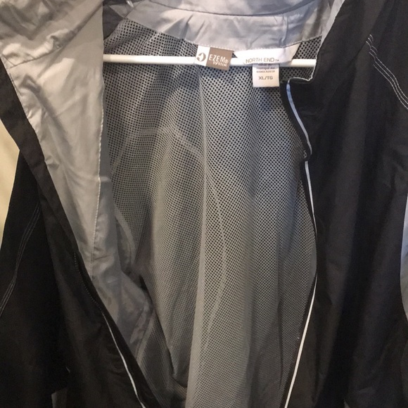 Black and grey North End windbreaker - Picture 5 of 6